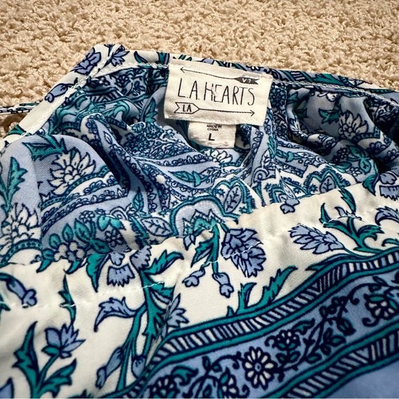 🦋 (Make an Offer!) • PacSun {LA Hearts} High Neck Open Back Cami - Picture 3 of 4